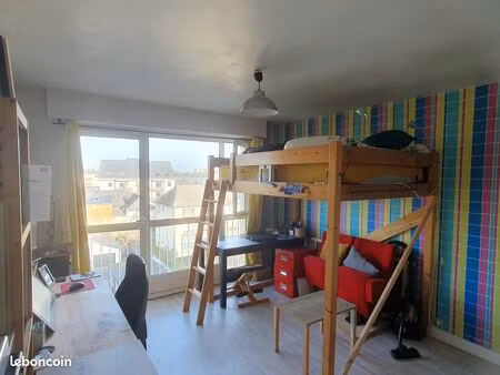 studio avec parking privé