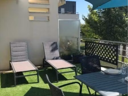 studio avec terrasse + cave + parking