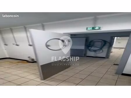 boutique 100 m² montreuil