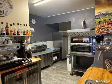 pizzeria / restaurant