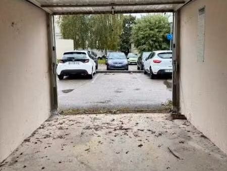 garage/box 14 m² besancon