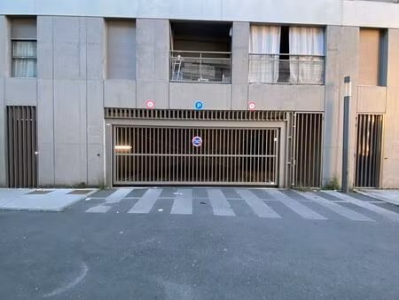 ? opportunité d’investissement : place de parking sécurisée – couverte – proche gare st-je