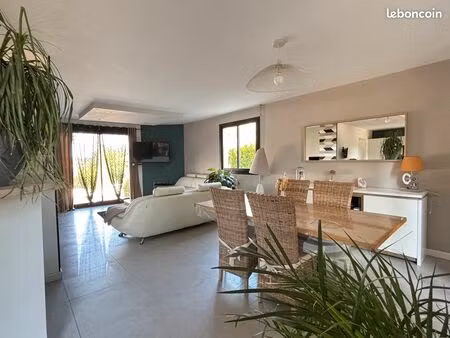 maison 6 pièces 105 m²