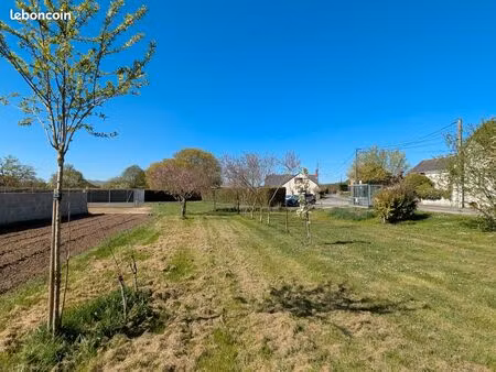terrain constructible à 20min de tours nord