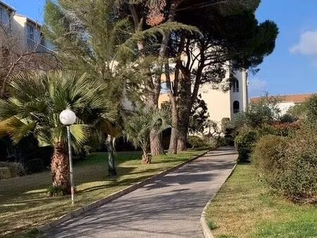 appartement 2 pièces non meublé à l'année