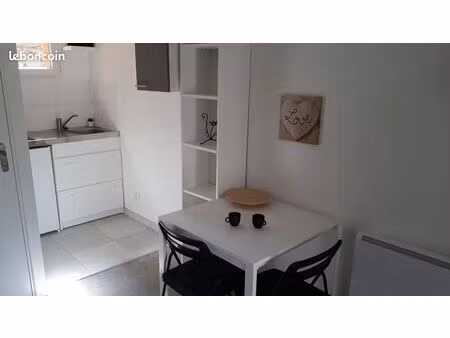 studio meublé équipé proche de l'université