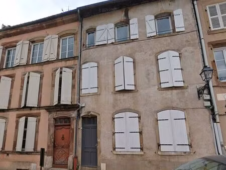 immeuble de rapport 161m2 3 appartements avec cour proche opera/ chateau