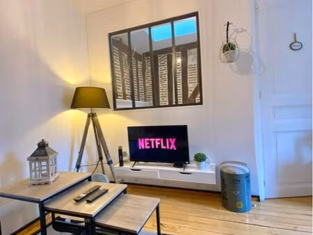 ? à vendre – appartement de charme en hypercentre de tours- rue de la scellerie