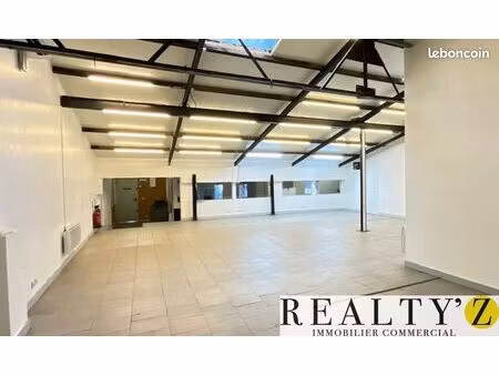 bureaux 265 m²