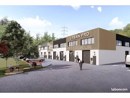 local d'activité 2 392 m²