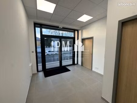 local commercial 113 m²