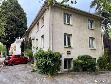 à louer plateau bureau 140m2 proche centre + 5 parkings