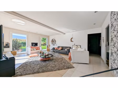 maison 7 pièces - 207.5m²