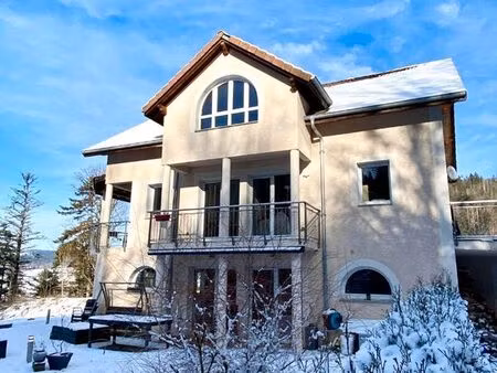 maison 9 pièces 260 m²