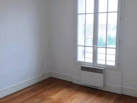 2 pièces 35m2 à 3mns rer st maur créteil