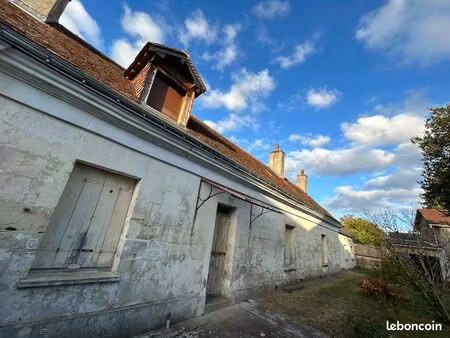 maison longere à neuillé pont pierre