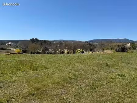 terrain 715 m² mombrier