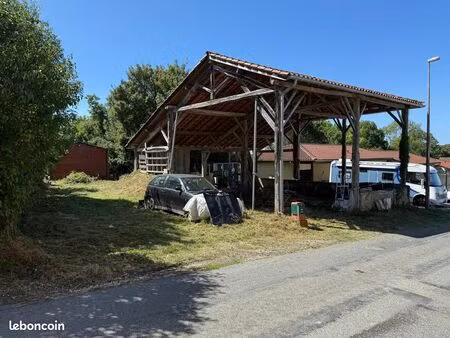 terrain + grange + chalet