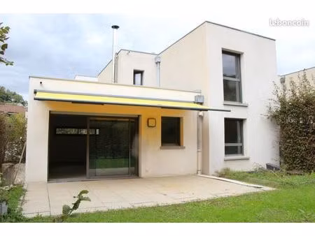 maison mitoyenne à velotte