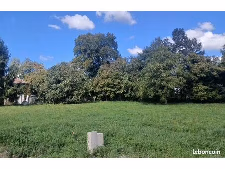 terrain 1 000 m² bayon sur gironde
