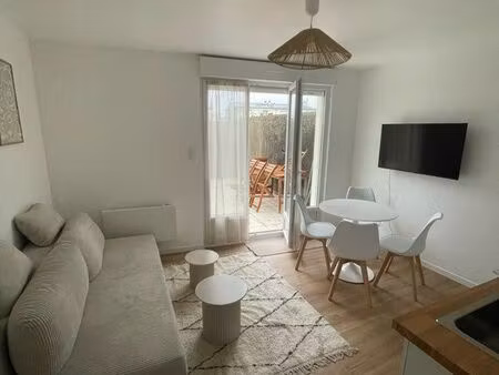 t2 grande terrasse centre ville rare