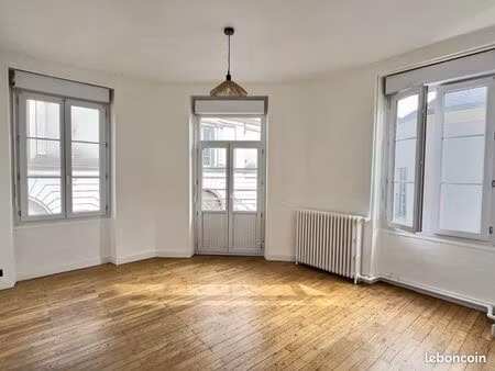 t3 rénové place travot