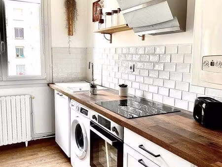 appartement meublé – 57 m² – garage cave