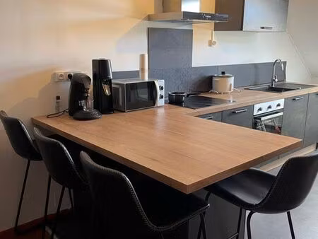 ? appartement t2 meublé – rénové & moderne – villers-le-lac