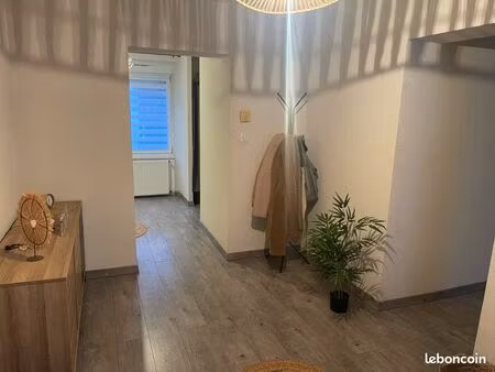 appartement t3 – rénové & moderne – villers-le-lac