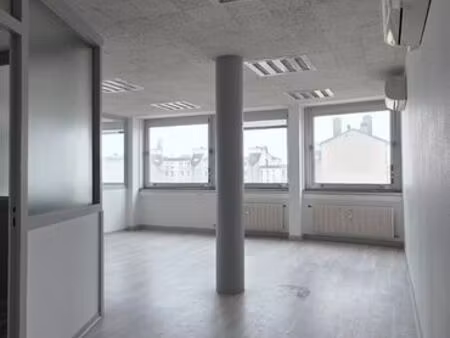 à louer – bureau 85 m² – chaprais – parking & accessibilité