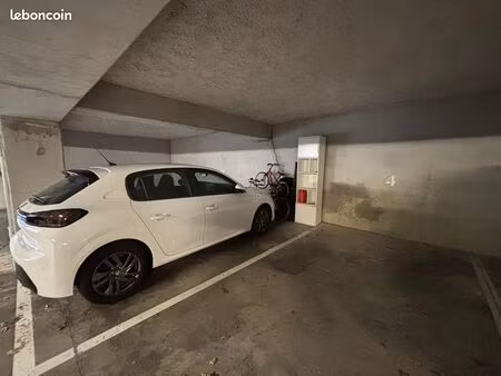 place de parking en sous sol