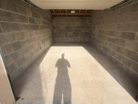 garage fermé à vendre