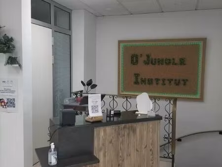 loue local commercial