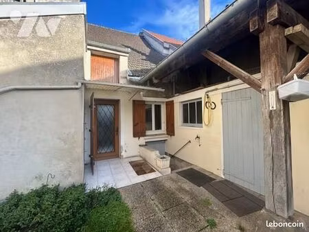maison 3 pièces 80 m²