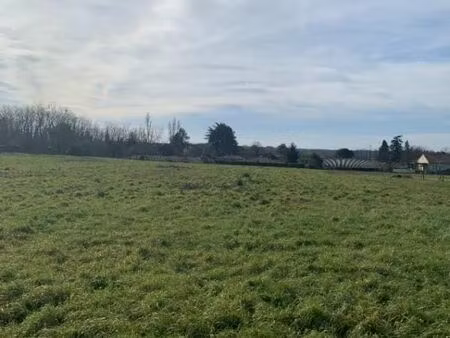 terrain 1 043 m² saint maixant