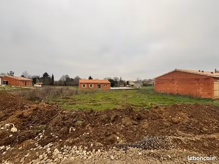 terrain 700 m² verdelais