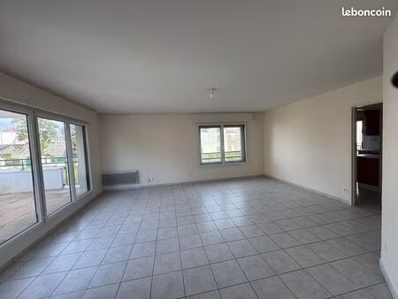 appartement t3 place du lycée (49) angers