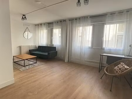 grand t3 lumineux de 86 m² - hyper centre angers - ascenseur - aucun travaux à prévoir