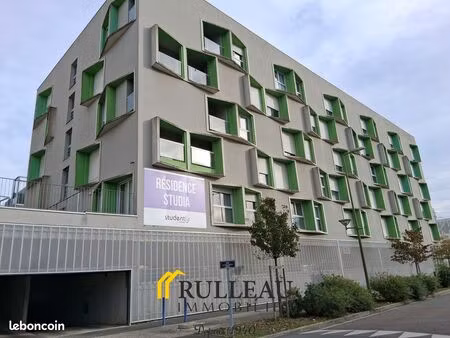 studio 1 pièce 27 m²