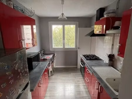 t3 avec balcon & garage