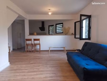 t2  60m2 avec terrasse et petit jardin à la montagne