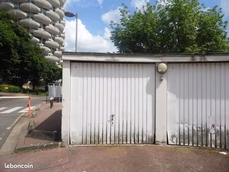 box de voiture de 15 m2