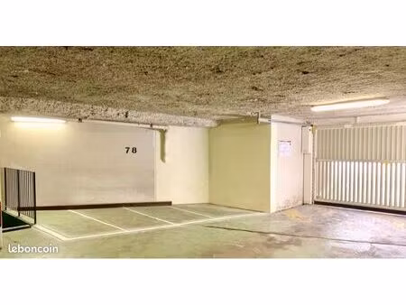 place de parking en sous sol (vincennes est)