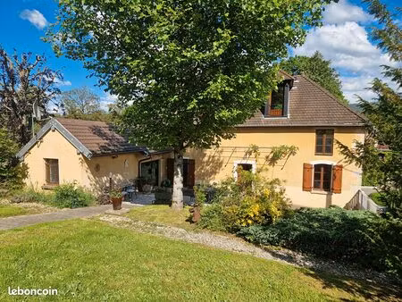 maison 8 pièces 190 m²