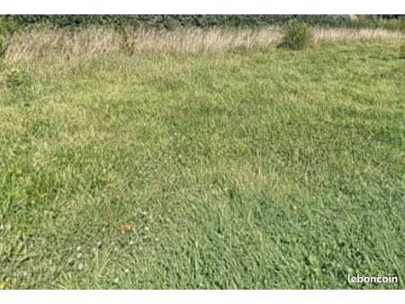 terrain 610 m² plomelin