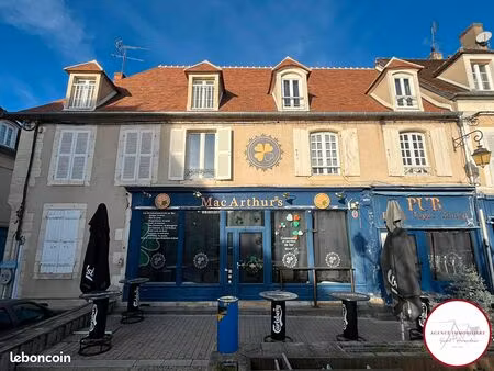 immeuble 8 pièces 275 m²