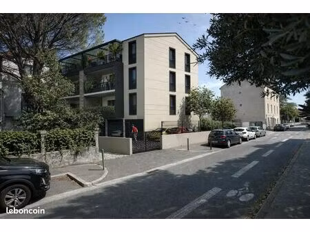 dernier t5 neuf 143 m² – ascenseur privatif – dernier étage – garages