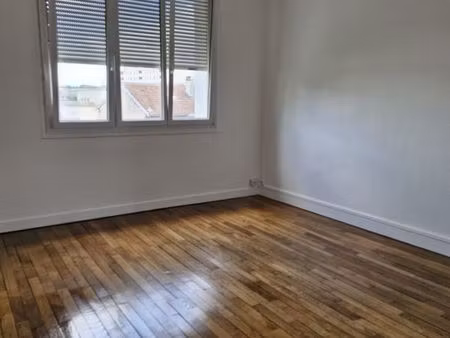 f2 dernier étage saint marceaux