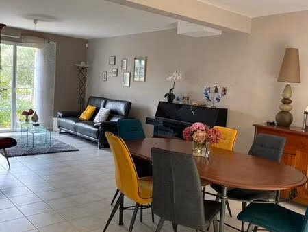 maison familiale avec jardin boisé