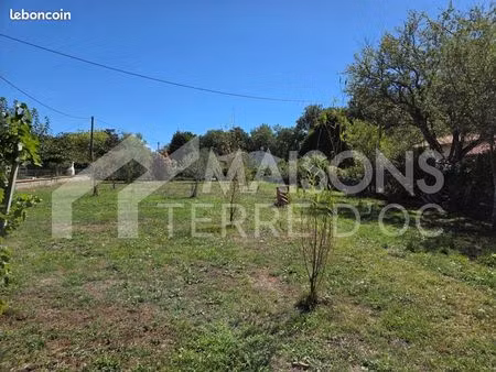 terrain 990 m² revel